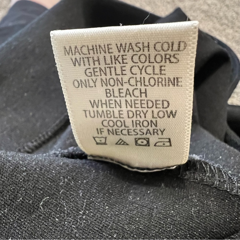 Max Studio Black Skinny Pants - Picture 6 of 7